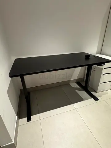 Electric desk