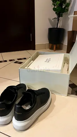 Black Alexander McQueen oversized sneakers with box - size 41EU