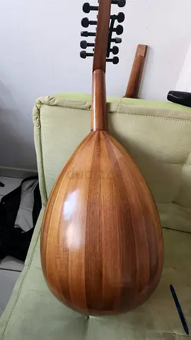 Traditional Oud (Arabic Lute) - Good Condition