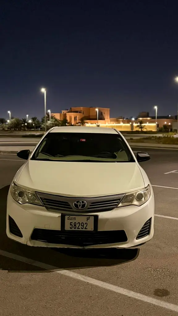 Toyota Camry 2013 — photo 1 of 7