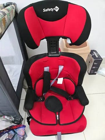 Hi quality saftey1st brabd Red convertible child car seat (suitable for infant to toddler) - used