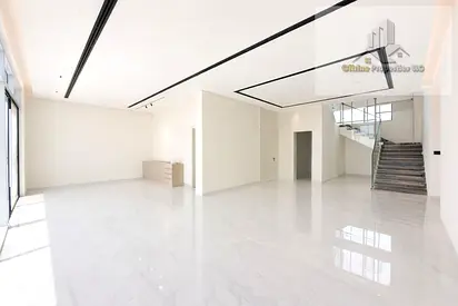 Luxurious Villa | Outside Kitchen | Garden Area