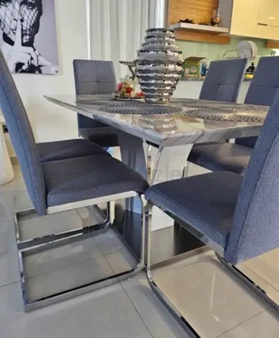 Soffa dining table