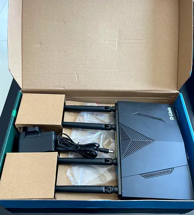 D-Link Dual-Band Wireless Router with External Antennas - Good Condition