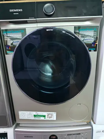 Siemens iq700 series washer touch panel in excellent condition