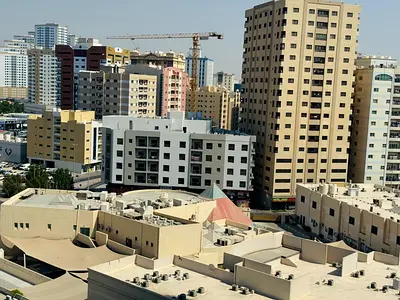 استديو للبيع في النعيمية تاور C عجمان اطلالة مفتوحة مساحة 554 قدم السعر 395 ألف