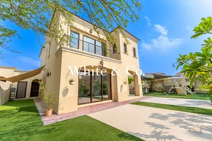 Vacant Soon | Jacuzzi Pool | Corner Plot