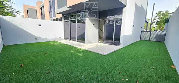 Luxury 3 bedroom villa available for rent in Sendian just in 140k