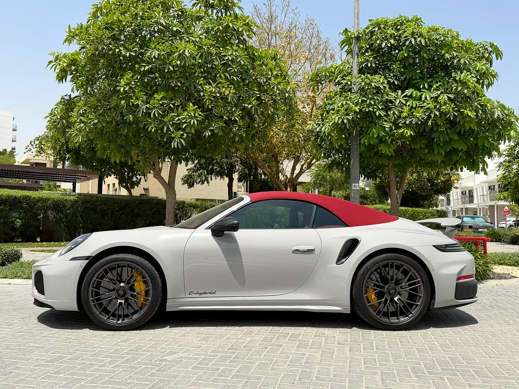 Porsche 911 2026 — photo 1 of 20