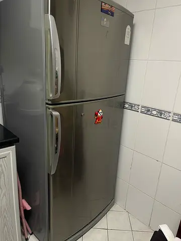 Sanyo Double-Door Frost Free Refrigerator and water dispenser- Good working condition