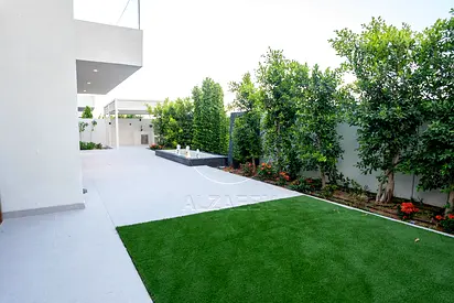 High Quality Upgraded Villa | Single Row | VACANT