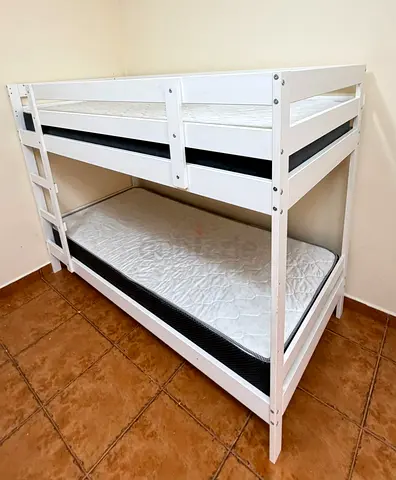 White Wooden Bunk Bed with Two Mattresses – Good Condition