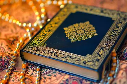 Tajweedi holy Quran classes available with experienced Online female Qaria for everyone