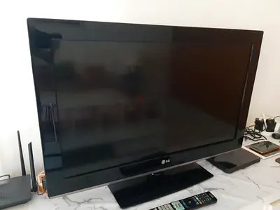 LG 32 - LK330 LED TV