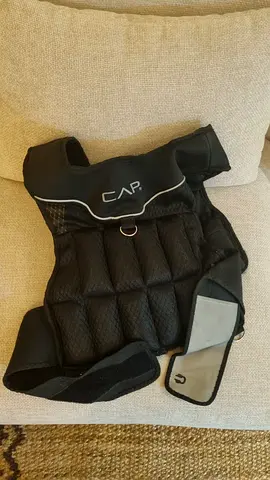 CAP Adjustable Weighted Vest, 20-Pound,20 Pound, Black for home training (pull-ups, squats, pushups)