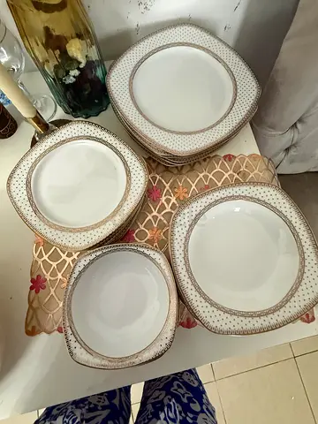 Used 24piece White and Gold Trim Dinnerware Set - Good Condition