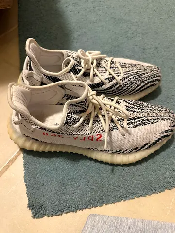 Adidas Yeezy Boost 350 V2 Zebra – US 10.5 / EU 44 2/3
