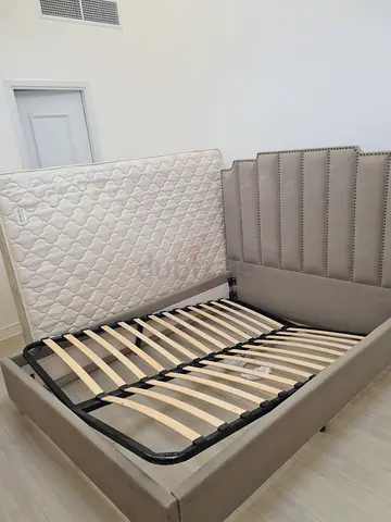 Double Bed for Sale (150 × 200 cm)
(Read the description)