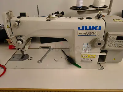 Juki DDL-900A Industrial Sewing Machine - Heavy Duty, Almost New, Good Working Condition