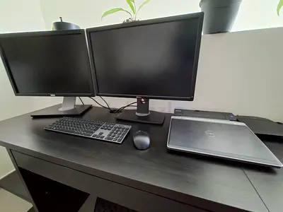 Dual Dell Monitors with Dell Laptop - Ready Workstation