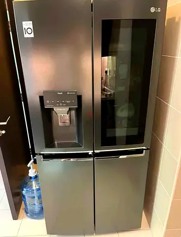LG French Door Refrigerator with InstaView Door and Water Dispenser -ice maker 4 door style