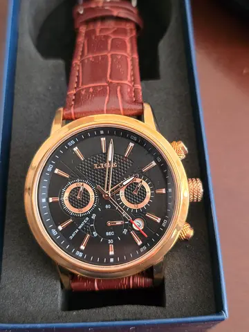 Chronograph Watch for Men Quartz Movement Waterproof very good quality