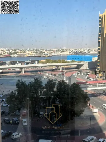 Apartment with a direct creek view in Horizon