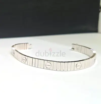 Cartier love bracelet