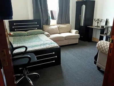 Family room available in navy gate for female and couple