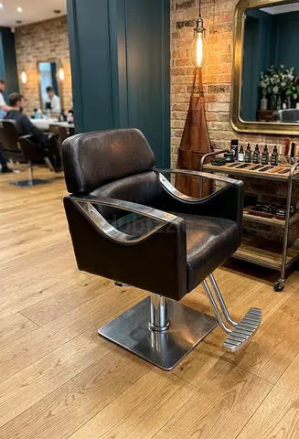 Used Brown Leather Hydraulic Barber/Salon Chair with Footrest