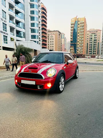 Mini Cooper S (R56) – GCC Spec | Chili Red | Fully Loaded
