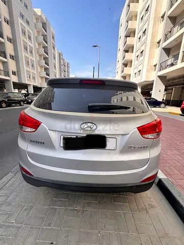 Hyundai Tucson 2014 single owner no accident history in good conditiion