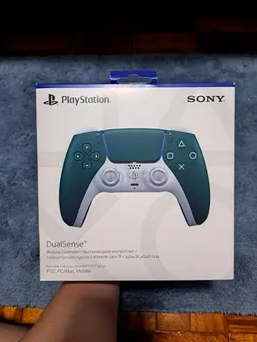 PlayStation 5 DualSense Wireless Controller (Alpine Green) – UAE Version