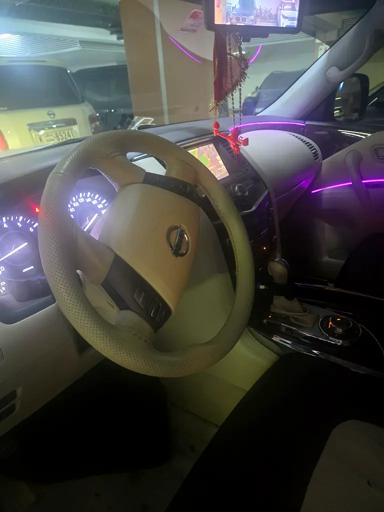 Nissan Patrol 2019 — photo 1 of 8