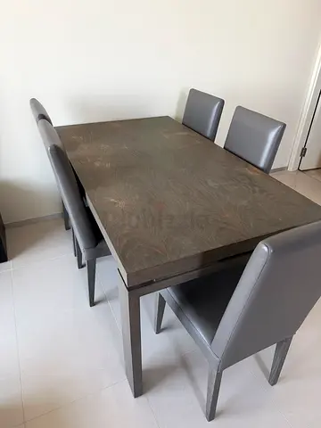 Wooden dining table and set of 6 chairs -  good condition