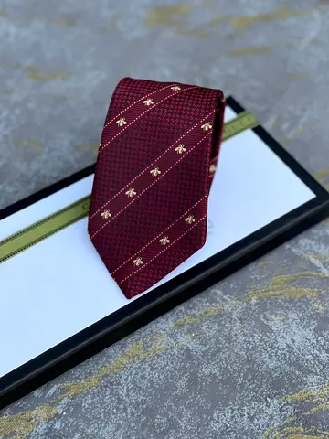 Gucci Bee Tie Red