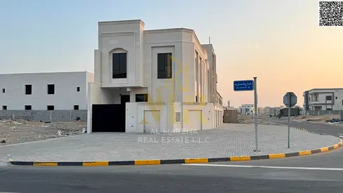 Corner villa, registration and ownership fees included, European finishing | No service charges | S