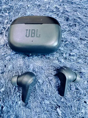 JBL Wave 200TWS True Wireless Earbuds – Black