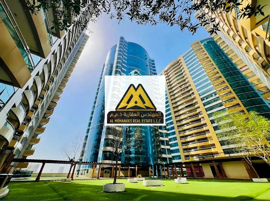 A bargain at the lowest price in the market! Cash sale - a spacious one-bedroom apartment with parking and a view of the Clock Tower.