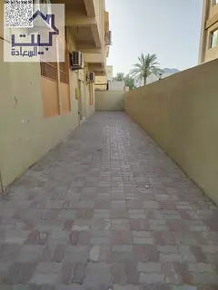 Freehold property for sale to all nationalities in a prime location with a 9% return. Large building