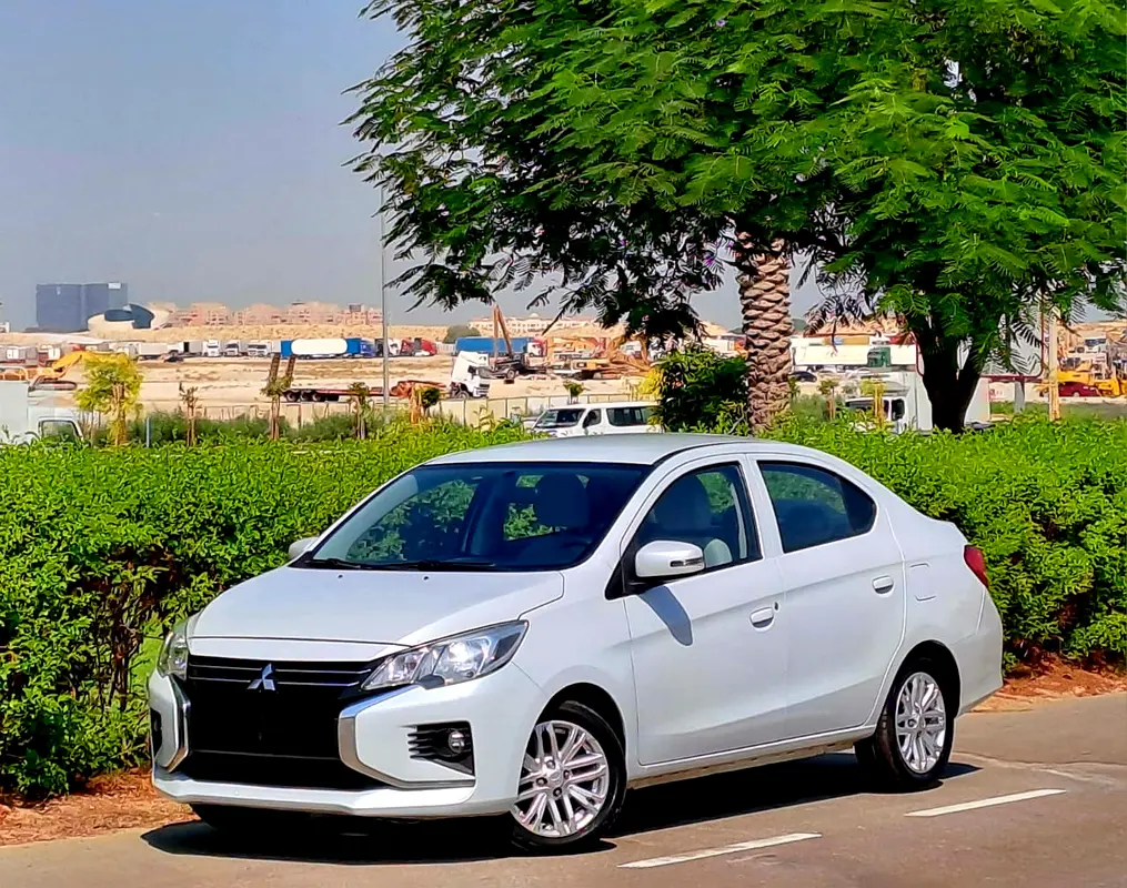 Mitsubishi Attrage 2022 — photo 1 of 14