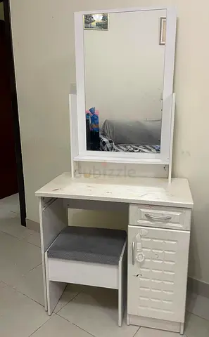 Dressing Table - Take away for free