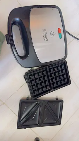 Russell Hobbs 3-in-1 Sandwich Maker and Waffle Maker (Used)