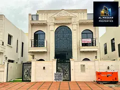 Special price for cash purchase of a villa including registration and ownership fees. Freehold owner