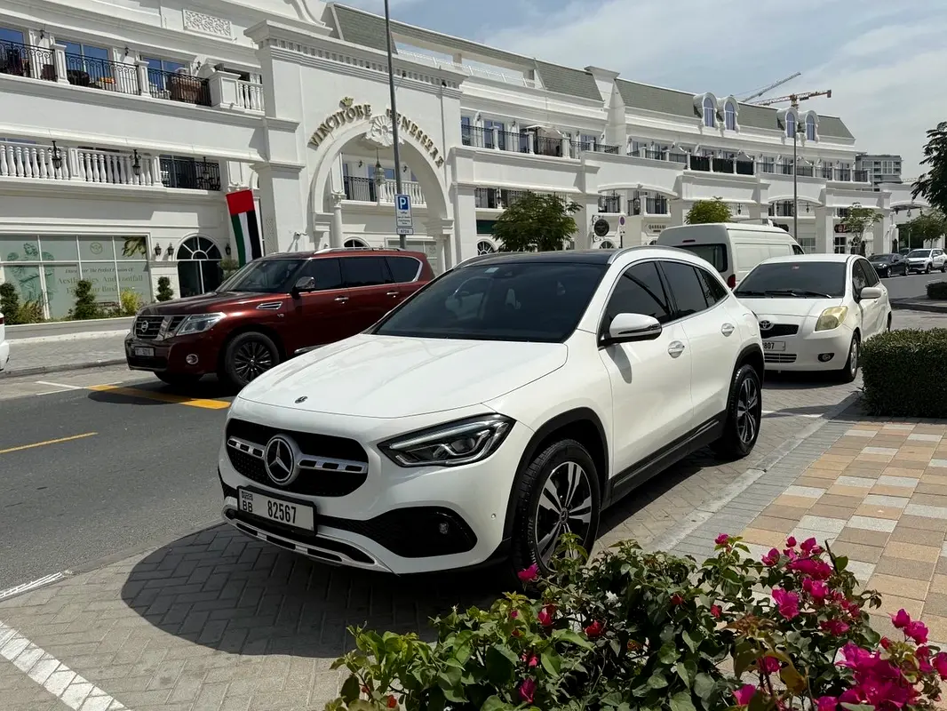 Mercedes-Benz GLA-Class 2022 — photo 1 of 19