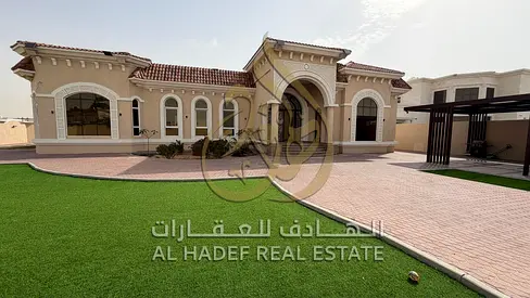 فيلا رئيسية فاخرة بأربع غرف نوم في منطقة السيوح | مساحة واسعة 15000 قدم مربع | حديقة خاصة | غرف للخادمة والسائق