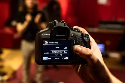 Canon D2000 camera DSLR