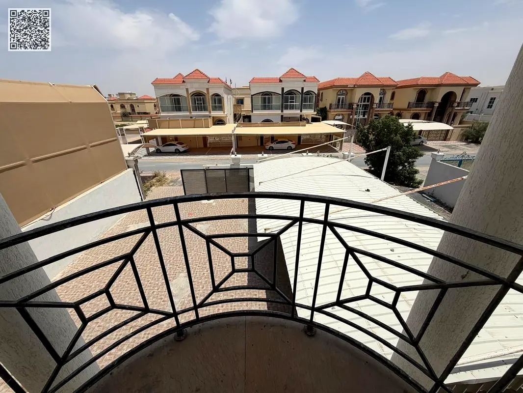 فيلا جميلة مكونة من 5 غرف نوم متاحة للإيجار في منطقة elrawda2