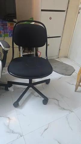 Simple black office swivel chair - used, good for home or study
