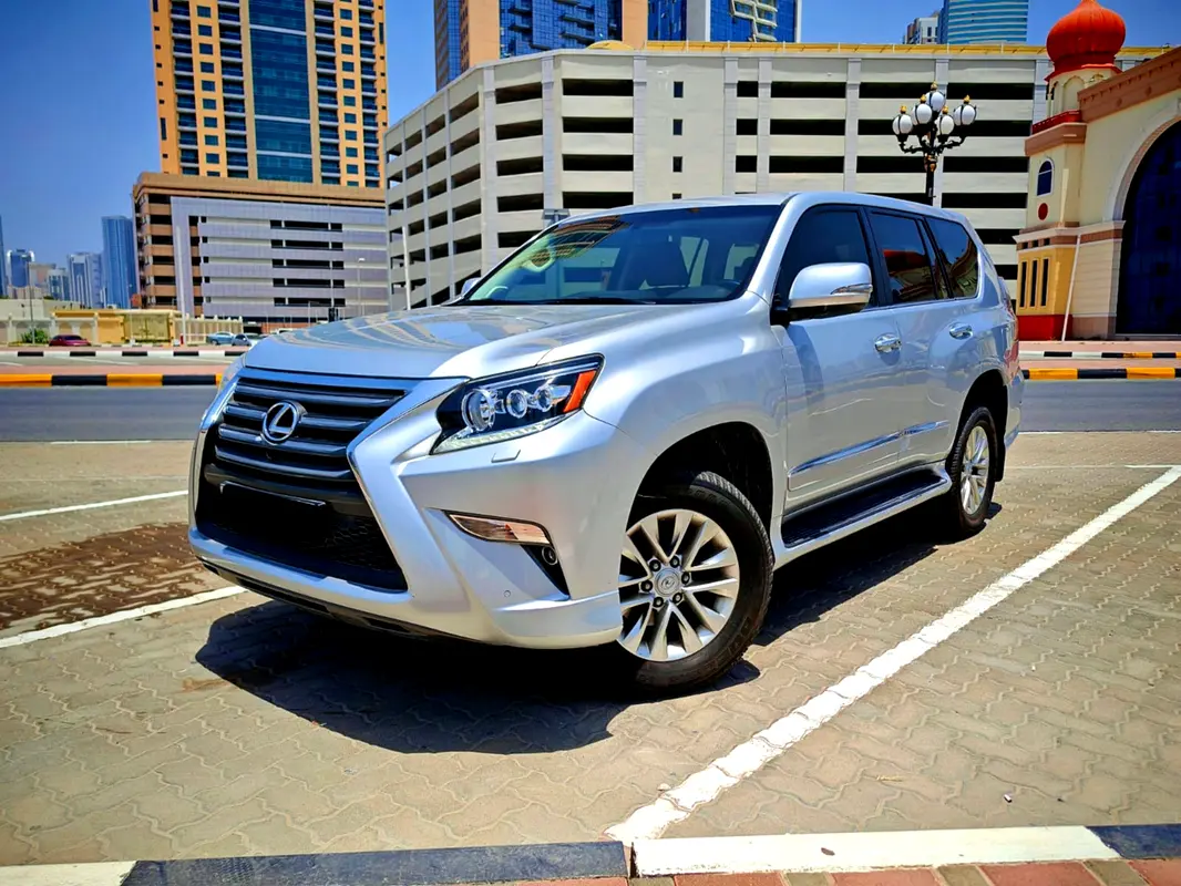 Lexus GX-Series 2018 — photo 1 of 7